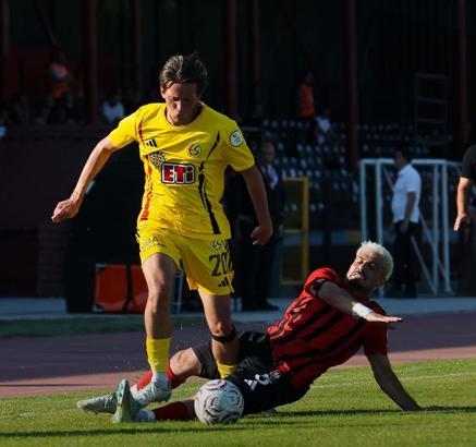 Uşakspor - Eskişehirspor: 2-2