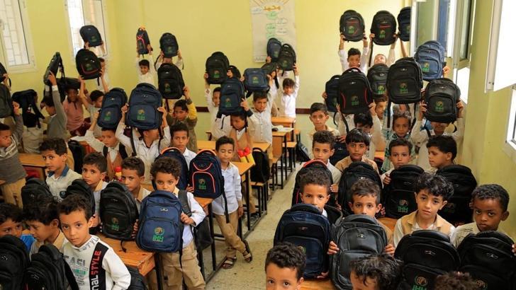 İHH 22 ülkede 10 bin öğrenciye kırtasiye seti dağıtacağını duyurdu