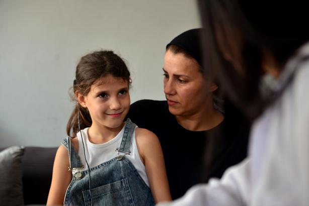 Ayşegül, yeni biyonik kulağına kavuştu