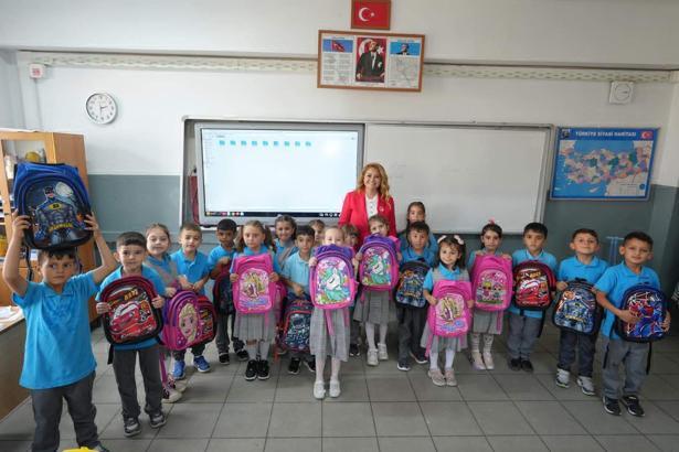 Ergene Belediye Başkanı Topak'tan öğrencilere eğitim desteği