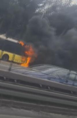 Bakırköy'de İETT otobüsünde yangın