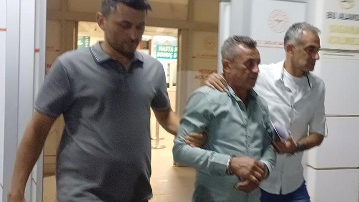 Parkta karşılaştığı husumetlisini bıçakla ağır yaraladı