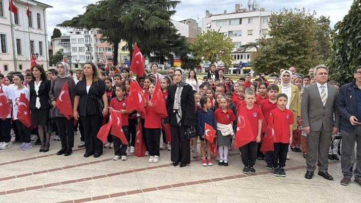 Tekirdağ'da İlköğretim Haftası törenle kutlandı