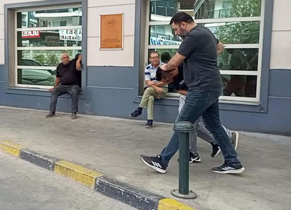 Motosikletiyle geldiği evinin önünde uyuşturucu ile yakalanıp, tutuklandı