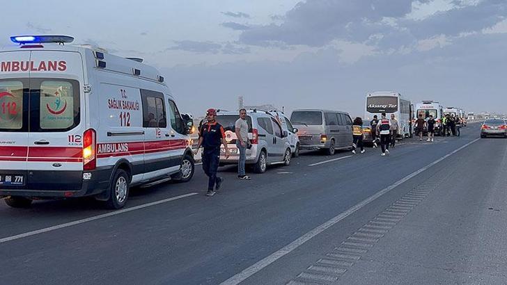 Kum fırtınasında zincirleme kaza; 16 yaralı
