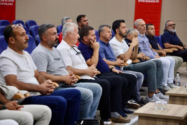 Mahalli liglerin güçlendirilmesi için istişare toplantısı gerçekleştirildi