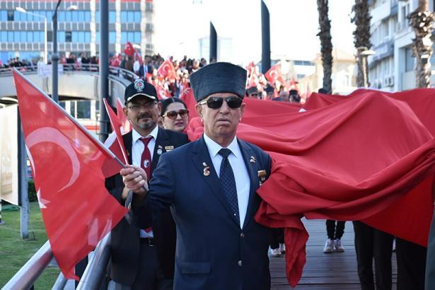 İzmir’de 'Gaziler Günü Yürüyüşü’ gerçekleştirildi