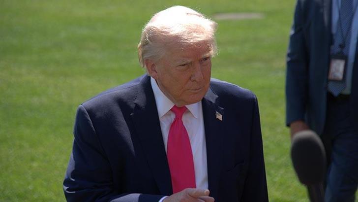 Trump'tan bazı medya kuruluşlarına Beyaz Saray yasağı