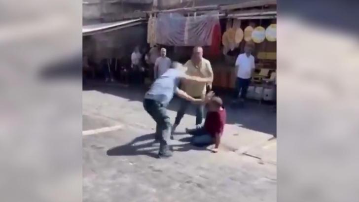 Şanlıurfa’da sopayla darpa tutuklama