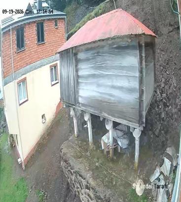 Trabzon’da metrekareye 50 kilogram yağış hasara yol açtı (2)