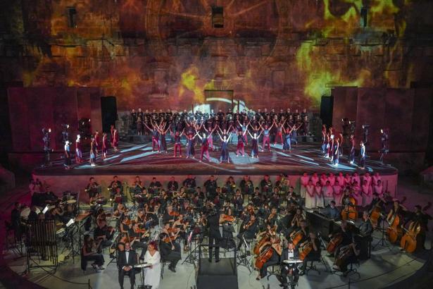 Aspendos'ta Carmina Burana gecesi