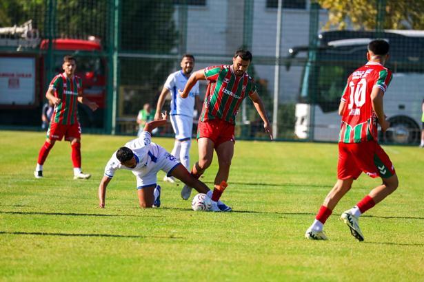 Karşıyaka puanı son anda kurtardı