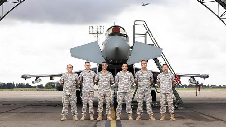 MSB: 'Eurofighter Typhoon' tedarik projesi kapsamında İngiltere’de uçak bakım tesisleri incelendi
