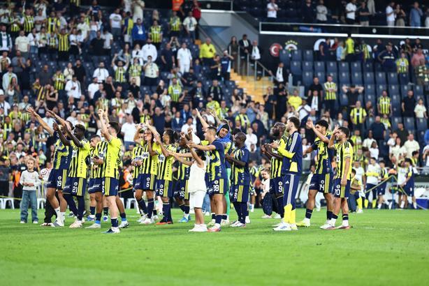 Eyüpspor’u farklı geçen Fenerbahçe milli araya moralli girdi