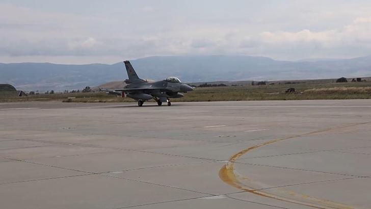 Türk Hava Kuvvetleri, Kıbrıs Adası'nın güneyinde eğitim uçuşu yaptı