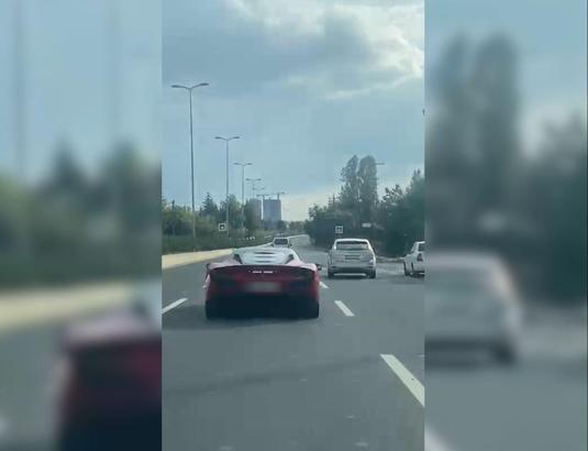 Makas atan lüks spor otomobilin sürücüsüne 90 bin lira ceza; o anlar kamerada