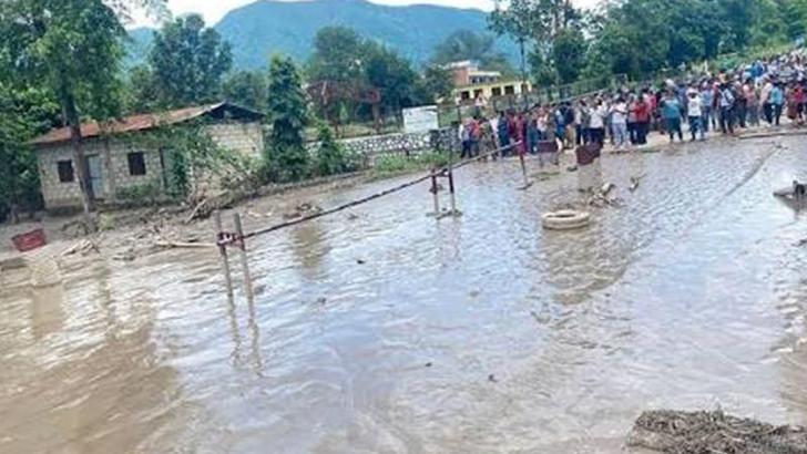 Nepal'deki selde hayatını kaybedenlerin sayısı 1451'e yükseldi