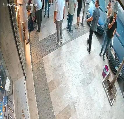 Kuyumcu dükkanında silahlı soygun girişimi: 2 yaralı