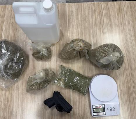 İzmir'de uyuşturucu operasyonu; 4 tutuklama