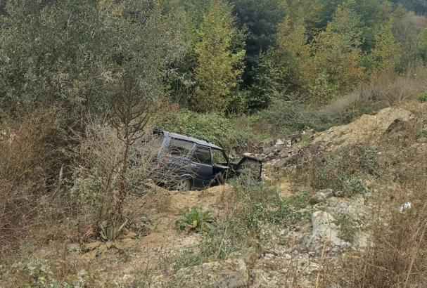 Bursa’da otomobil şarampole uçtu: 2 yaralı