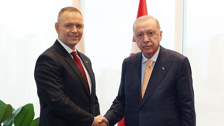 Cumhurbaşkanı Erdoğan, Polonya Cumhurbaşkanı Nawrocki ile bir araya geldi