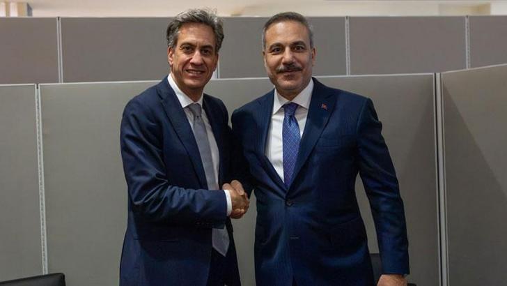 Bakan Fidan, Birleşik Krallık Dışişleri Bakanı Miliband ile görüştü