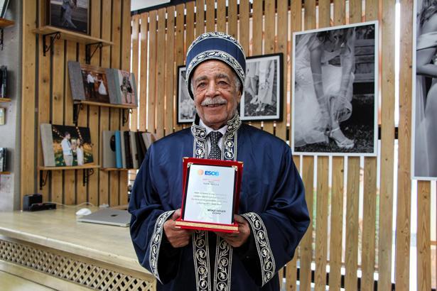 63 yıllık fotoğrafçı, Adana’da yılın ahisi seçildi