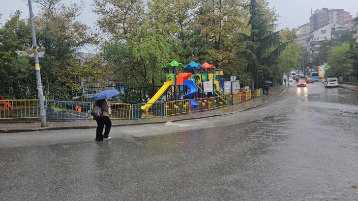 Zonguldak’ta yağmur etkili oldu