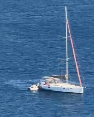 Yelkenli teknelerde 22 kaçak göçmen yakalandı, 3 şüpheli gözaltına alındı