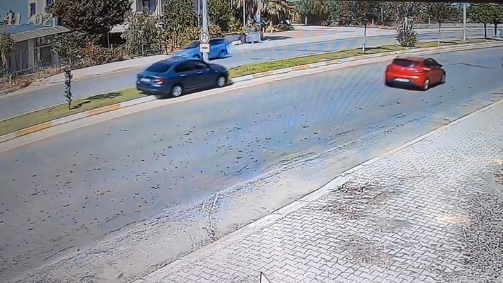 Direksiyondayken fenalaşıp kaza yapan otomobil sürücüsü hayatını kaybetti