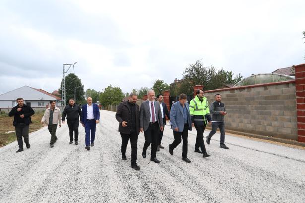 Kurşunlu Mahallesi’nde 8 sokakta sathi kaplama yapıldı