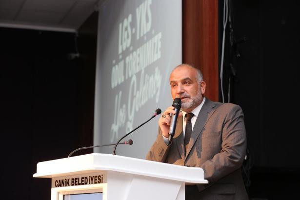 Samsun’un Canik ilçesinde öğrenciler ödüllerine kavuşuyor