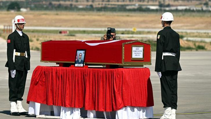 Şehit uzman çavuşun cenazesi, memleketine uğurlandı