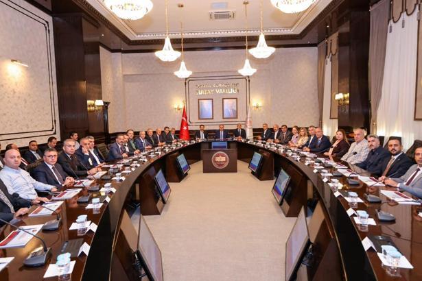 AK Parti'li Yazıcı, Hatay Valiliği'ni ziyaret etti
