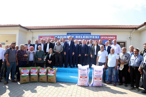 Şahinbey Belediyesi'nden çiftçilere tohum desteği