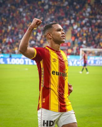 Göztepe'de Juan kaldığı yerden devam