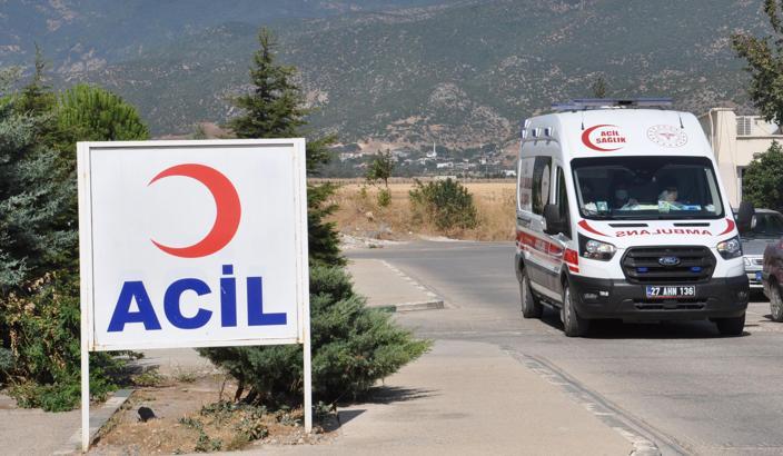 Gaziantep'te devrilen otomobilin sürücüsü yaralandı