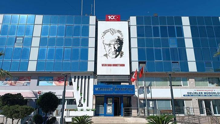 Menderes Belediyesi'ne ikinci dalga operasyona 7 tutuklama