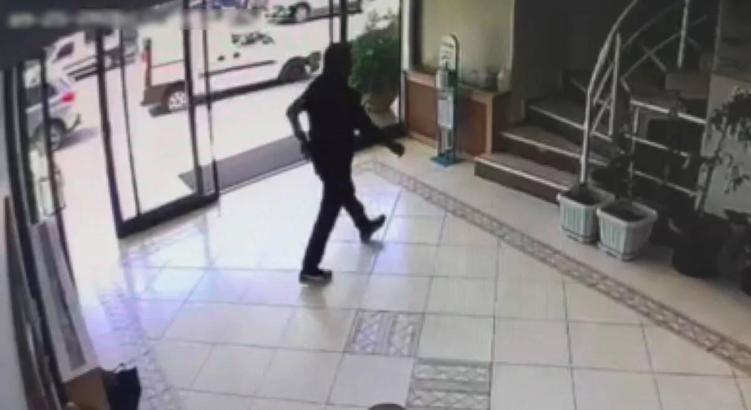 Beykoz'da sendika binasında silahla ateş açan şüpheli yakalandı