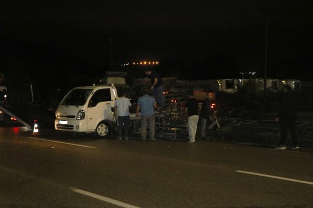 Samsun’da otomobil kamyonete arkadan çarptı: 4 yaralı