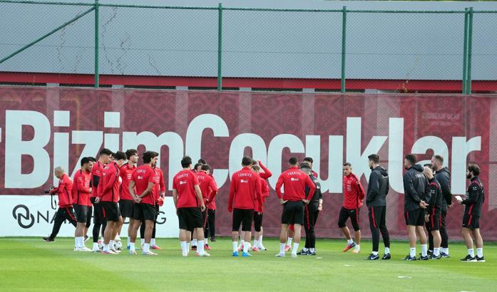 A Milli Futbol Takımı, İtalya maçı hazırlıklarına başladı