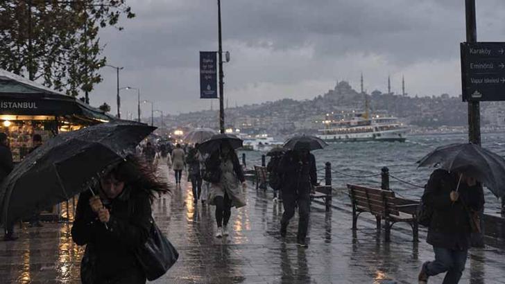 AKOM’dan İstanbul için kuvvetli yağış ve fırtına uyarısı
