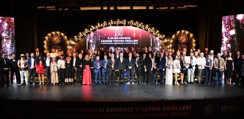 Sanatın evrensel ışığı Kepez'de yükseldi