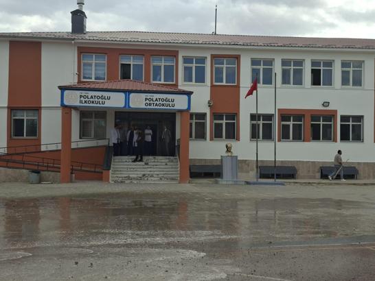 Öğrenci, okula tüfekle geldi