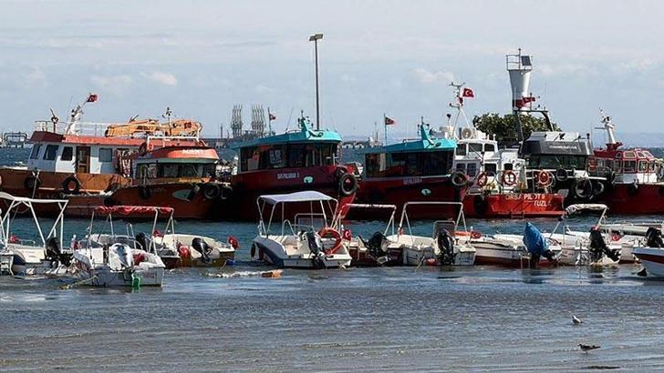 Tekirdağ'da fırtına; eğitim uçuşları iptal edildi, balıkçılar denize açılamadı