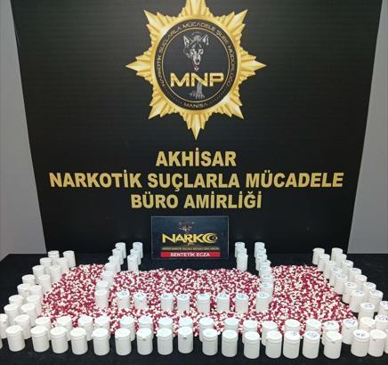 Otomobilden uyuşturucu haplar çıktı; sürücü tutuklandı