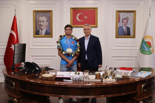 Samsunlu güreşçi Oğuzhan Kaya’dan gümüş madalya