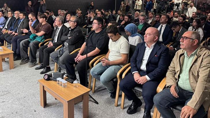 Konyaspor ile Filistin arasındaki dostluk maçı öncesi basın toplantısı yapıldı