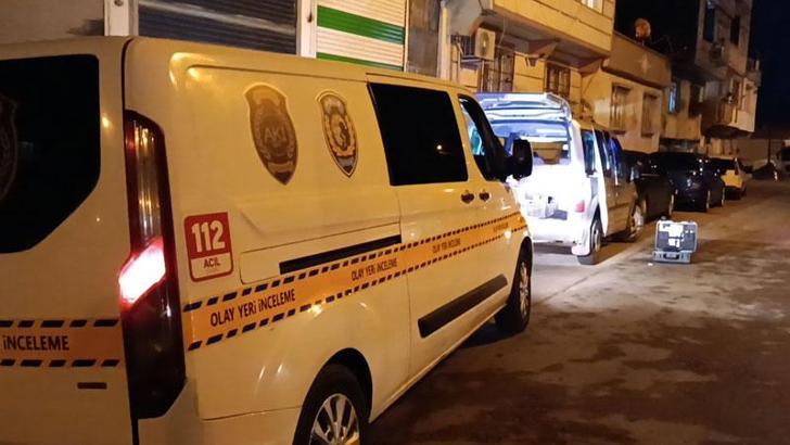 Sokak ortasında tartıştığı arkadaşını bıçakla öldürdü