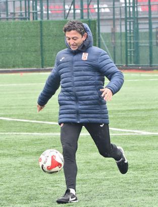 Karşıyaka'da rota Zafer Uysal